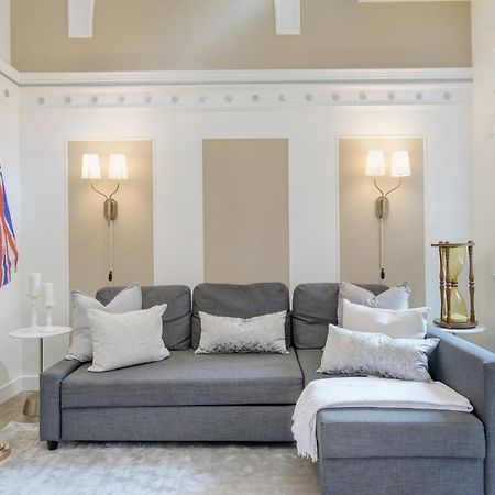 Victoria'S Parliamentary Suite With Private Rooftop Patio & Harbour View Extérieur photo