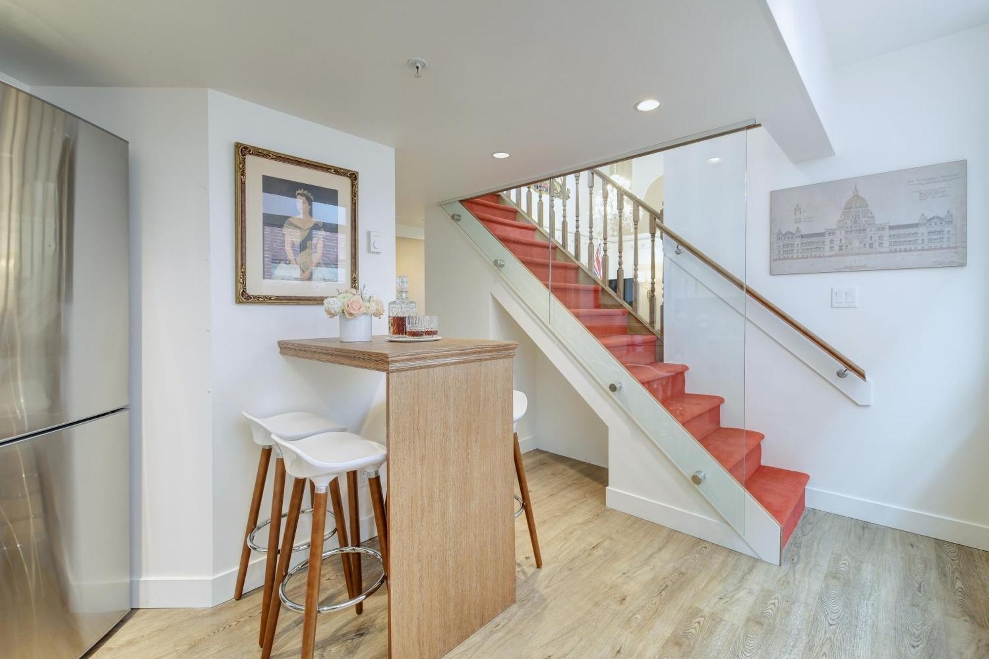 Victoria'S Parliamentary Suite With Private Rooftop Patio & Harbour View Extérieur photo