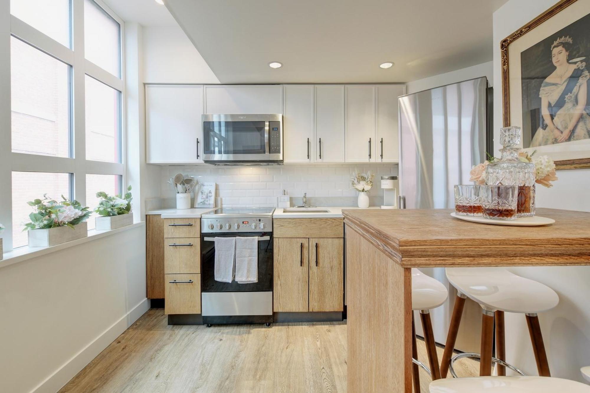 Victoria'S Parliamentary Suite With Private Rooftop Patio & Harbour View Extérieur photo