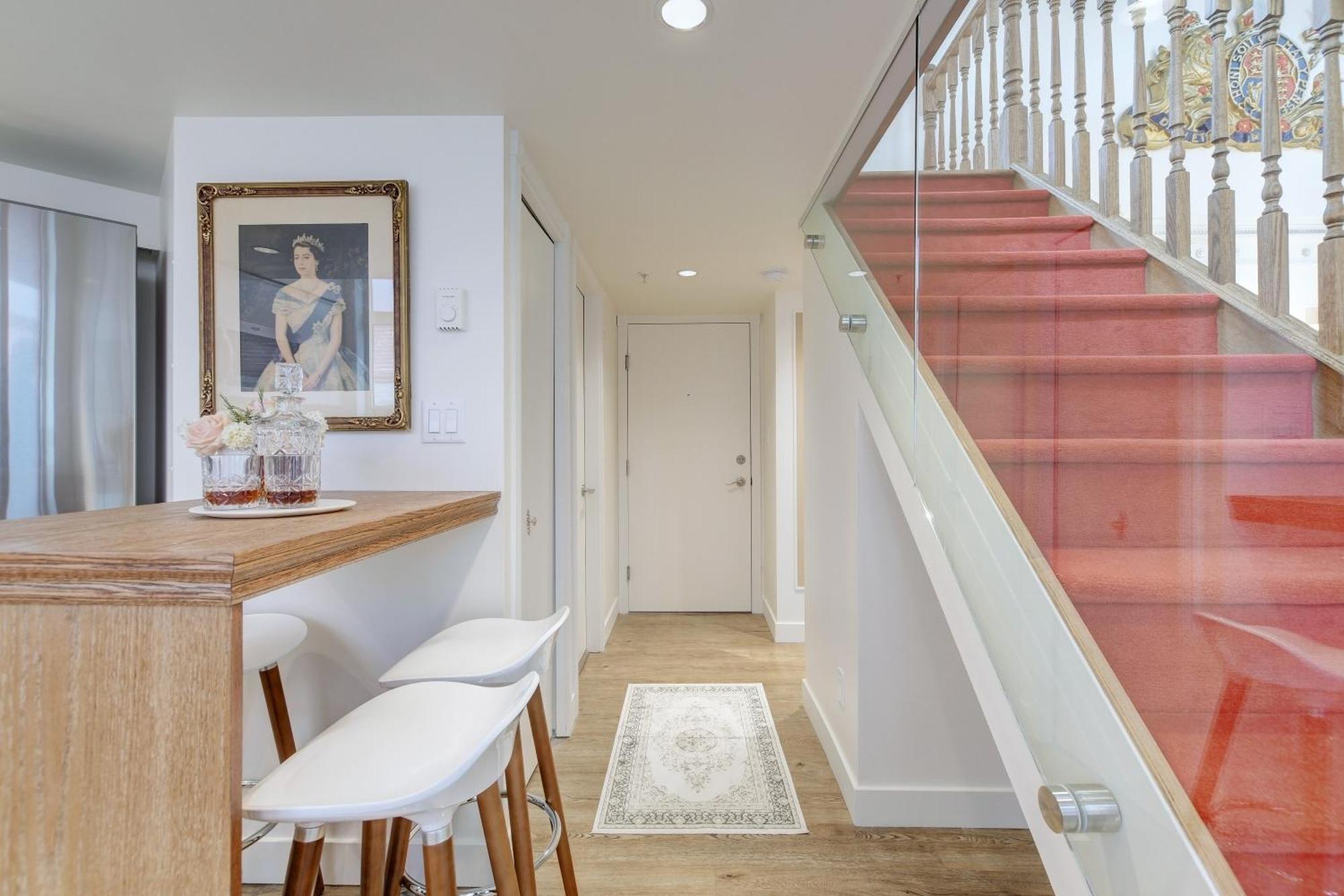 Victoria'S Parliamentary Suite With Private Rooftop Patio & Harbour View Extérieur photo