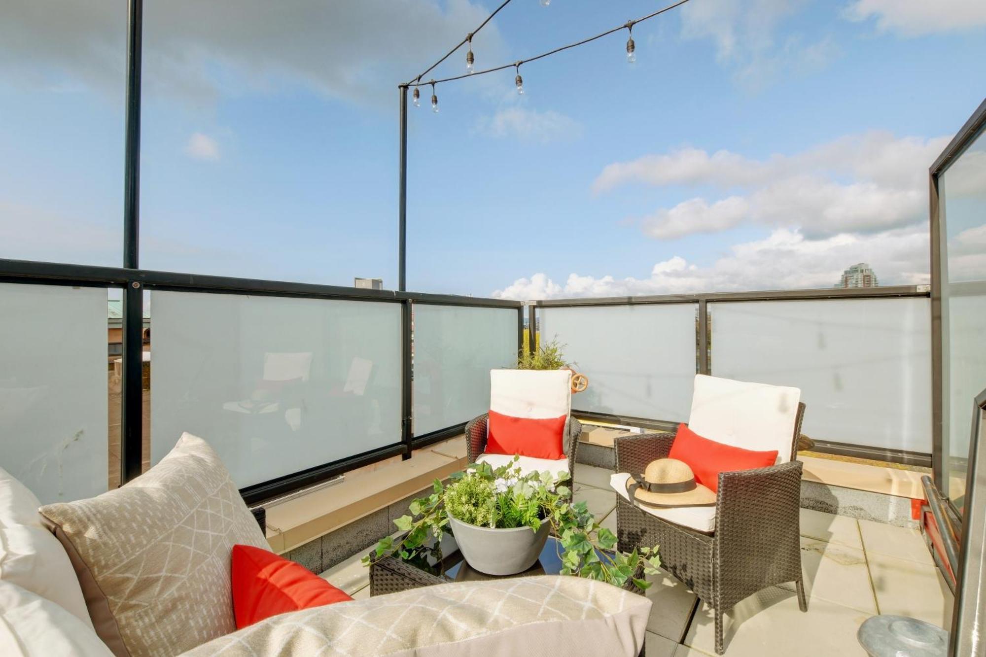 Victoria'S Parliamentary Suite With Private Rooftop Patio & Harbour View Extérieur photo